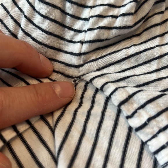 BCBG Maxazria B&W 🖤🤍 Striped Racerback Tank - Picture 7 of 8